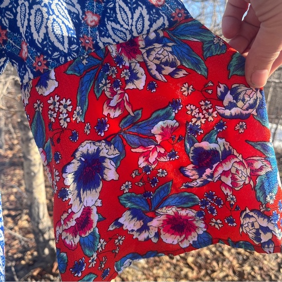 FIG AND FLOWER BOHO BLOUSE SIZE LG blue and red stylish top - Picture 5 of 16